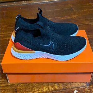 Nike epic phantom react flyknit